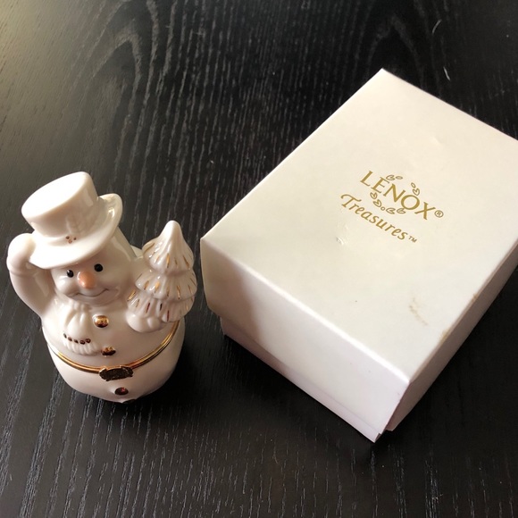 Mint Lenox Treasures The Snowman’s Surprise Box - Picture 2 of 8
